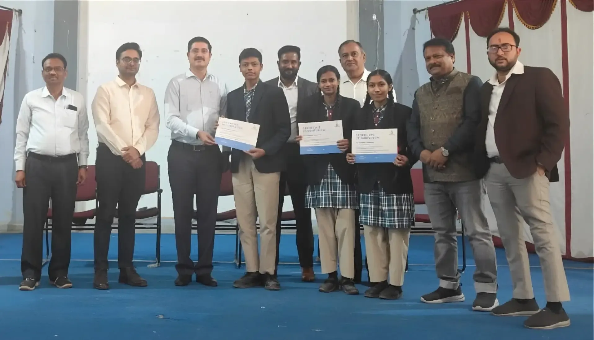 DM Dewas Felicitating Student Coders who have finished Course. Dec24